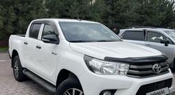 Toyota Hilux 2017 года за 15 000 000 тг. в Алматы