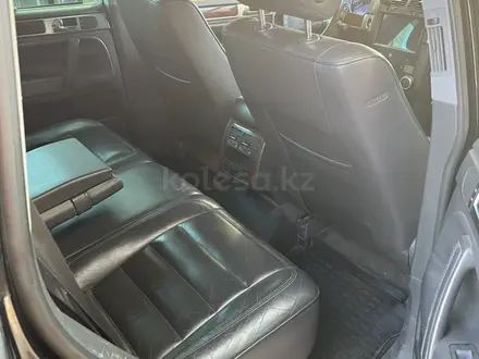 Volkswagen Touareg 2004 года за 5 600 000 тг. в Алматы – фото 6