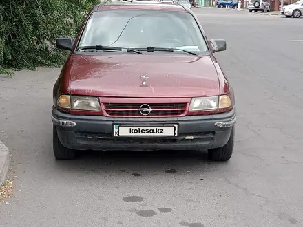 Opel Astra 1992 года за 700 000 тг. в Алматы