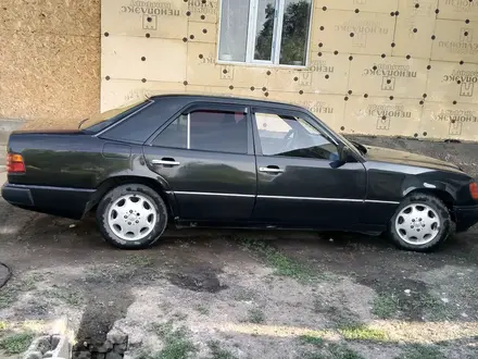 Mercedes-Benz E 300 1992 года за 1 500 000 тг. в Талгар – фото 14