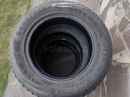 Зимняя резина Goodyear 225/65 R17 за 35 000 тг. в Бесагаш – фото 4