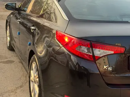 Kia K5 2013 года за 7 700 000 тг. в Алматы – фото 12