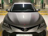 Toyota Camry 2021 года за 12 400 000 тг. в Астана