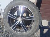 Зимние шины " Максис" с дисками, размером 215/60R17, в хорошем со за 220 000 тг. в Павлодар – фото 3