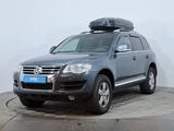 Volkswagen Touareg 2007 года за 7 090 000 тг. в Астана