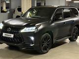 Lexus LX 570 2018 года за 45 700 000 тг. в Алматы – фото 2