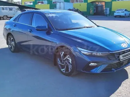 Hyundai Elantra 2023 года за 8 400 000 тг. в Актобе – фото 3