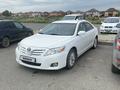 Toyota Camry 2011 года за 7 500 000 тг. в Актобе – фото 2