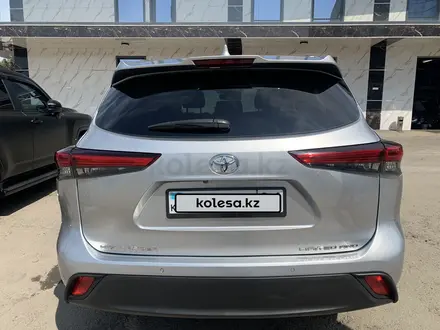 Toyota Highlander 2020 года за 28 000 000 тг. в Актобе – фото 11