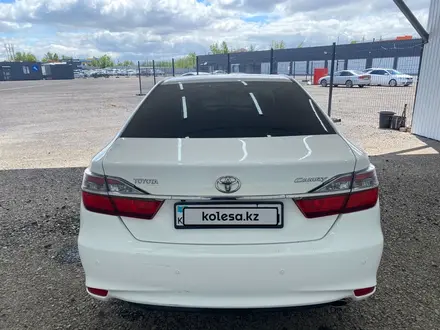 Toyota Camry 2015 года за 8 118 700 тг. в Астана – фото 2