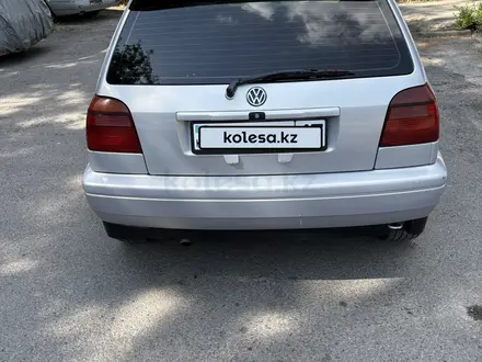 Volkswagen Golf 1997 года за 1 700 000 тг. в Шымкент – фото 4