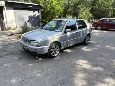 Volkswagen Golf 1997 года за 1 700 000 тг. в Шымкент – фото 2