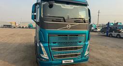 Volvo  FH 2022 года за 50 000 000 тг. в Алматы
