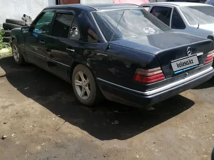 Mercedes-Benz E 220 1995 годаүшін1 300 000 тг. в Астана – фото 3