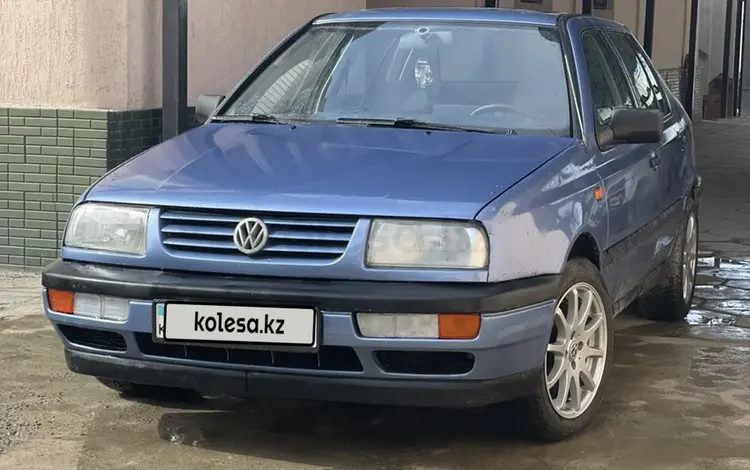 Volkswagen Golf 1993 годаүшін1 400 000 тг. в Тараз