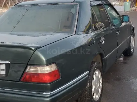 Mercedes-Benz E 280 1994 года за 2 000 000 тг. в Алматы – фото 2