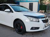 Chevrolet Cruze 2012 года за 2 750 000 тг. в Астана – фото 2