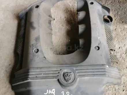 Декоративная крышка для двигателя для Jaguar 4, 0 за 20 000 тг. в Шымкент