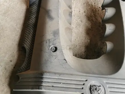 Декоративная крышка для двигателя для Jaguar 4, 0 за 20 000 тг. в Шымкент – фото 3
