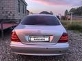 Mercedes-Benz S 320 2000 года за 2 900 000 тг. в Тараз – фото 2