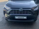 Toyota RAV4 2020 года за 17 500 000 тг. в Алматы