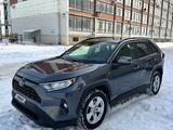 Toyota RAV4 2020 годаүшін8 990 000 тг. в Уральск – фото 2