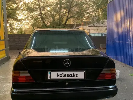 Mercedes-Benz E 230 1991 года за 1 386 443 тг. в Алматы – фото 7