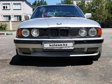 BMW 525 1990 года за 1 700 000 тг. в Астана – фото 2