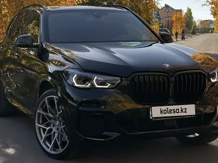 BMW X5 2022 года за 45 000 000 тг. в Костанай