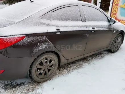 Hyundai Solaris 2014 года за 5 000 000 тг. в Актобе – фото 4