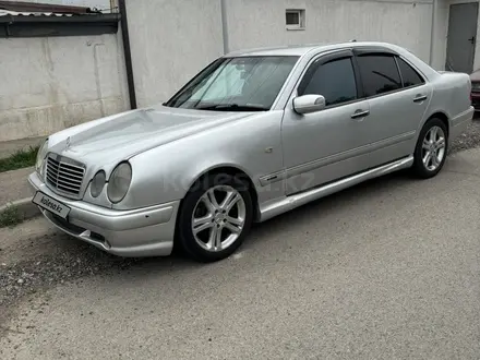 Mercedes-Benz E 320 1995 года за 3 200 000 тг. в Алматы – фото 4