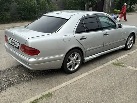 Mercedes-Benz E 320 1995 года за 3 200 000 тг. в Алматы – фото 5