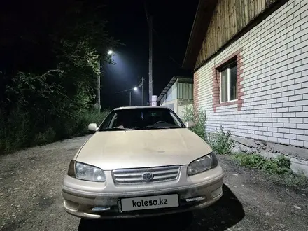 Toyota Camry 1999 года за 3 500 000 тг. в Семей – фото 5