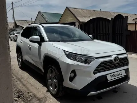Toyota RAV4 2021 года за 14 900 000 тг. в Караганда – фото 4