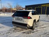Toyota RAV4 2021 годаfor15 500 000 тг. в Караганда – фото 2
