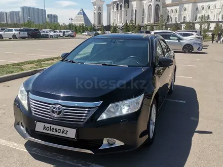 Toyota Camry 2013 года за 8 000 000 тг. в Астана – фото 2