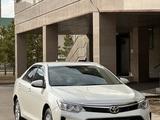 Toyota Camry 2017 годаfor11 500 000 тг. в Астана – фото 2