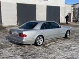 Mercedes-Benz E 240 2000 годаүшін3 500 000 тг. в Балхаш – фото 4
