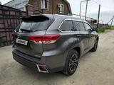 Toyota Highlander 2019 года за 14 500 000 тг. в Алматы – фото 2