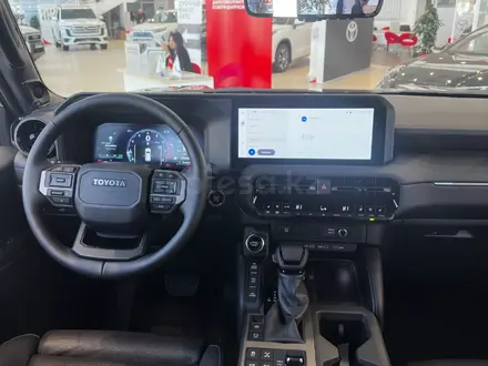 Toyota Land Cruiser Prado Luxe+ 2025 года за 48 490 000 тг. в Астана – фото 12