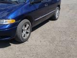 Chrysler Voyager 2000 года за 2 000 000 тг. в Караганда – фото 2