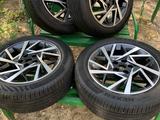 Диски от хюндай, киа r18 оригинал с датчиками комплект шинами обмен есть за 400 000 тг. в Шымкент – фото 2