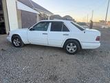 Mercedes-Benz E 200 1993 года за 1 250 000 тг. в Жезказган – фото 3