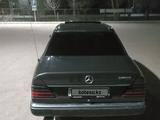 Mercedes-Benz E 230 1990 года за 1 450 000 тг. в Караганда – фото 2