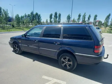 Volkswagen Passat 1996 года за 2 400 000 тг. в Уральск – фото 2