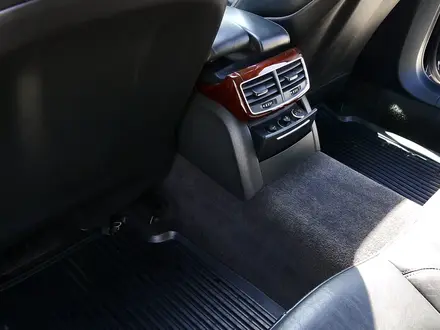 Audi A8 2011 года за 11 000 000 тг. в Алматы – фото 19
