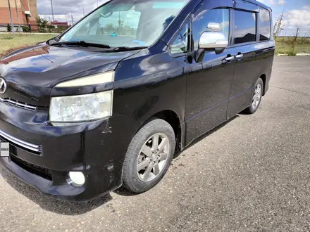 Toyota Voxy 2009 года за 5 000 000 тг. в Астана – фото 6