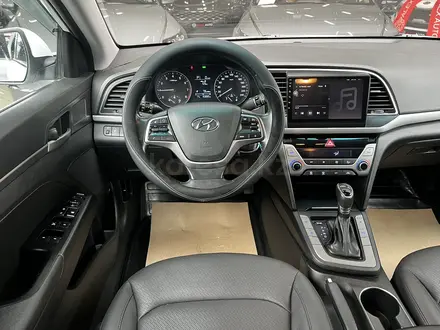 Hyundai Elantra 2018 года за 7 900 000 тг. в Шымкент – фото 8