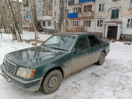 Mercedes-Benz E 220 1994 года за 1 200 000 тг. в Семей – фото 2