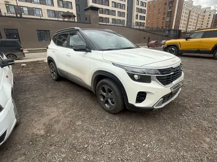 Kia Seltos 2023 года за 9 800 000 тг. в Астана – фото 2